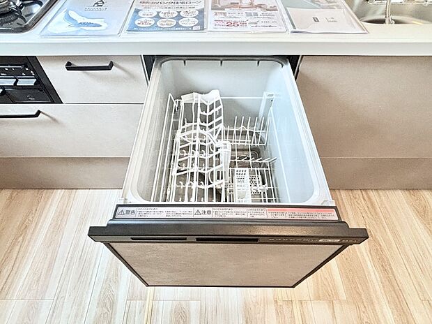 面倒なお片づけは食洗機にお任せ！家事の負担が減って、時間にも気持ちにもゆとりができます。