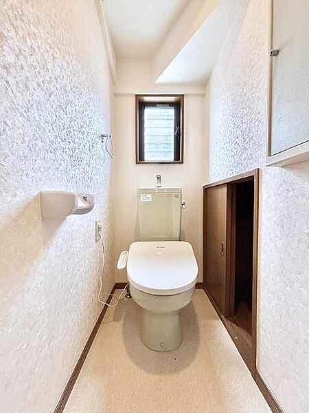 トイレは1階と2階それぞれに配置されていてとても便利です。
