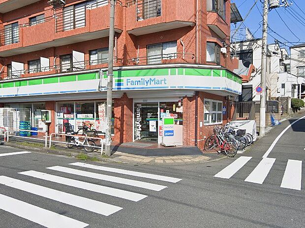 コンビニ 400m ファミリーマート 板橋四葉店