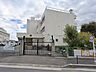 周辺：小学校 1300m 越谷市立新方小学校