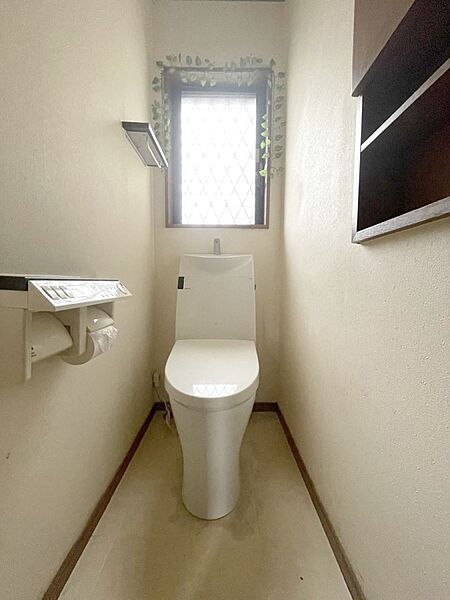 トイレは1階と2階それぞれに配置されていてとても便利です。