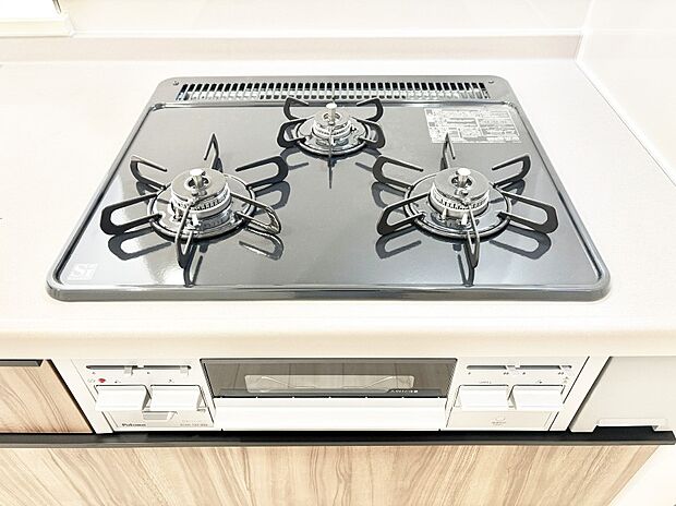 三口ガスコンロでお料理が一気にはかどりそう。