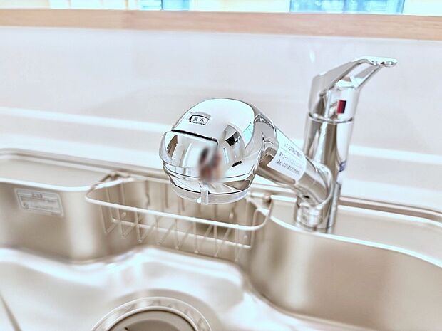 いつでも清潔なおいしいお水を。一つの水栓で水道水と浄水を使い分け。