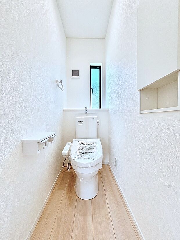 トイレは温水洗浄機能付き