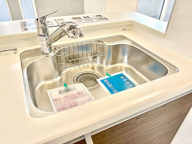 広々としたシンクでお料理やお皿洗いもラクラク快適に!