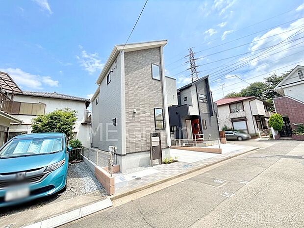 前面道路はきちんと整備されています