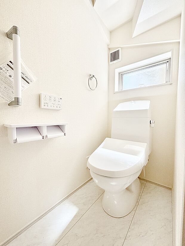トイレは安心の2箇所!朝のバタバタも一安心です。