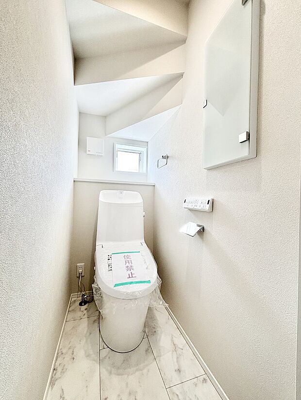 トイレは安心の2箇所!朝のバタバタも一安心です。