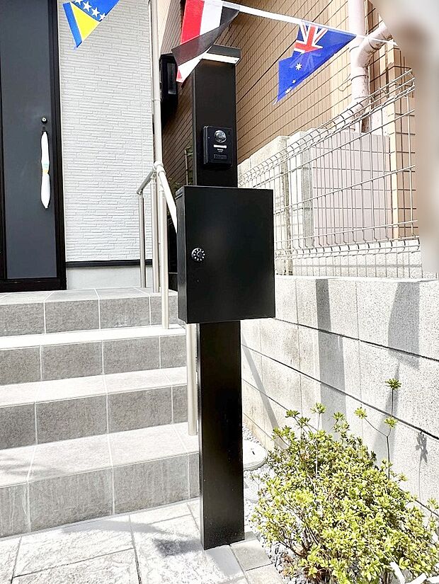 表札・インターホン・ポストをひとつに集約