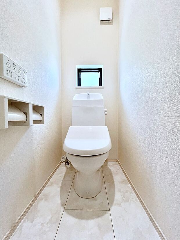トイレは安心の2箇所!朝のバタバタも一安心です。