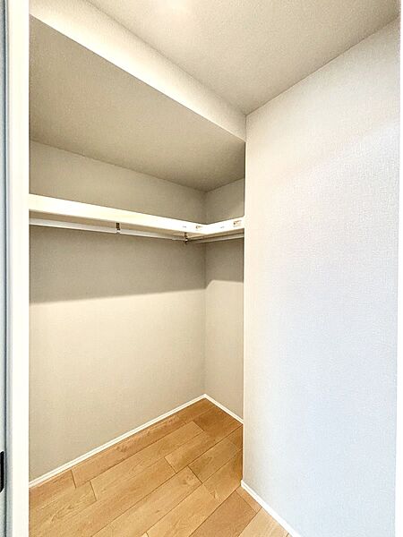 ウォークインクローゼットのある住まいでスッキリ快適な生活を