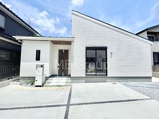 たっぷりの陽光と開放感に包まれる明るい住まい