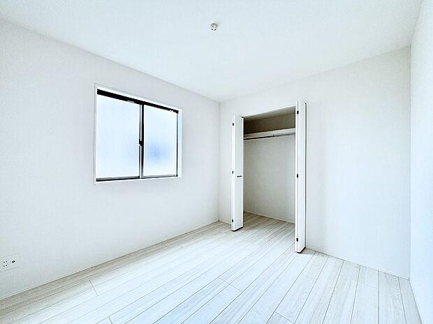 子供部屋にもおすすめな収納スペースたっぷりの居室
