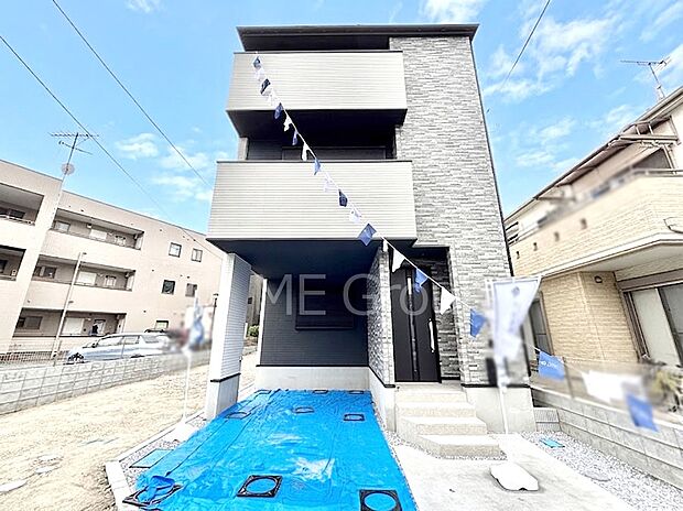 洗練された外観、上質な住空間が広がる室内は永く安心して過ごせる住居です。