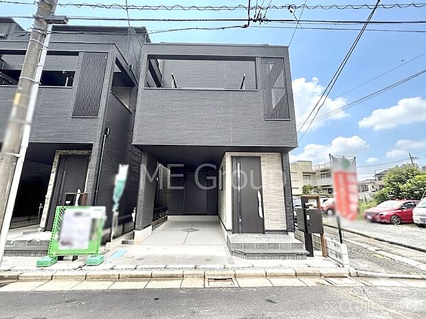洗練された外観、上質な住空間が広がる室内は永く安心して過ごせる住居です。