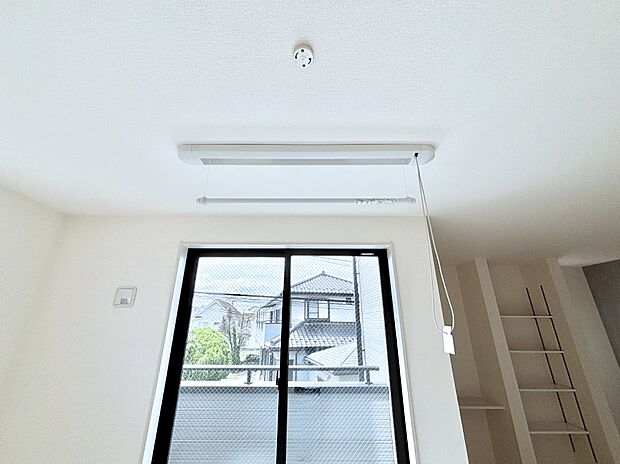 あると便利な室内物干し。梅雨や花粉の時期に大活躍します!