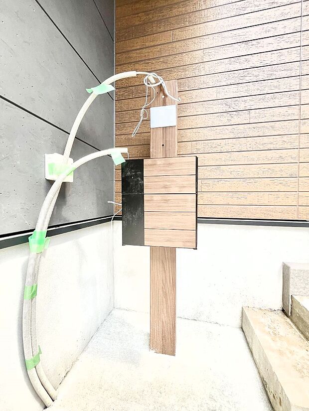 シンプルデザインのポスト。