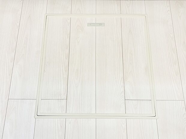 床下収納付き!日用品・非常用品の収納にも大活躍。