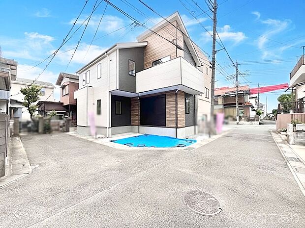 前面道路はきちんと整備されています
