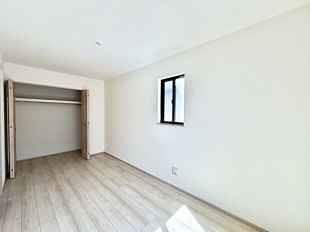 爽やかな日差しがお部屋全体を優しく包み込んでくれます