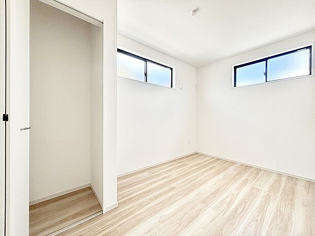子供部屋にもおすすめな収納スペースたっぷりの居室