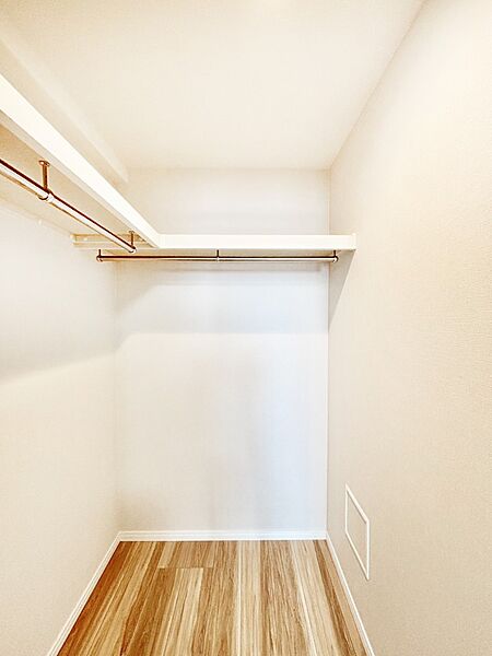 ウォークインクローゼットのある住まいでスッキリ快適な生活を