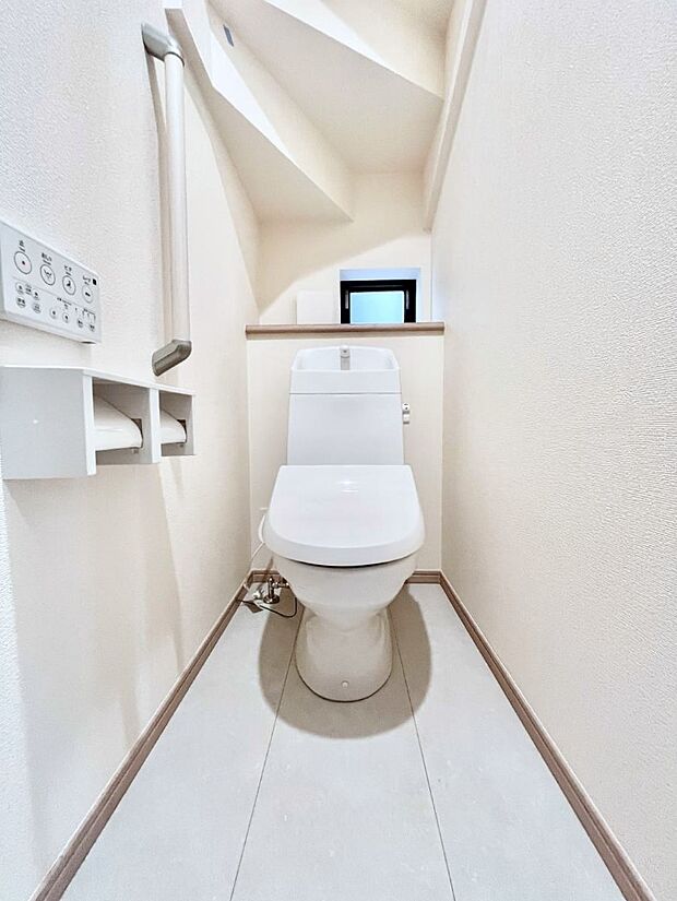 トイレは温水洗浄機能付き