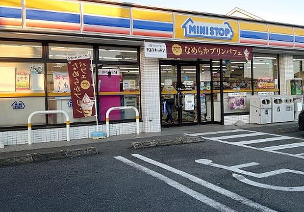 コンビニ 710m ミニストップ 岩槻徳力店