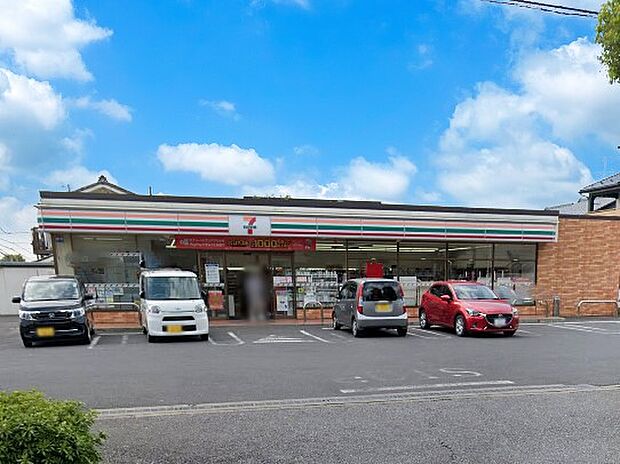 コンビニ 600m セブン-イレブン 松戸六高台8丁目店