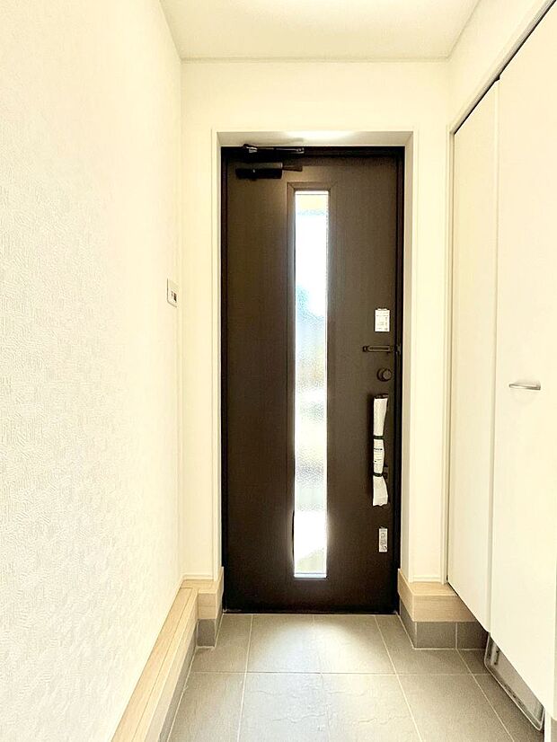 家族の帰宅やお客様をあたたかく迎える玄関