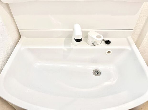 ハンドシャワー付き!使いやすい洗面台。