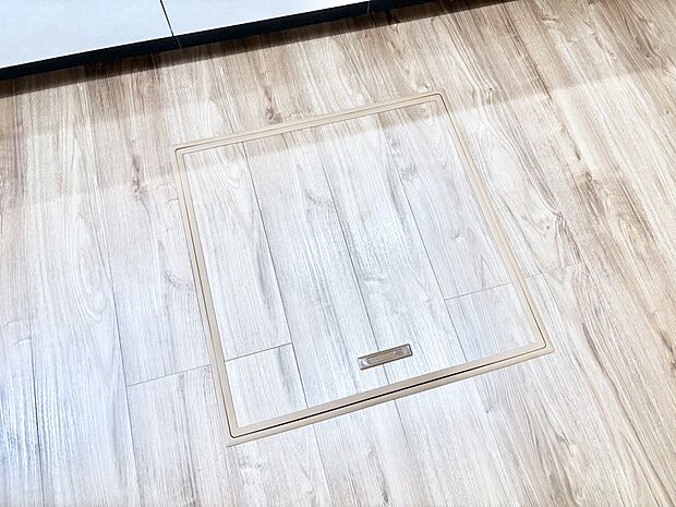 床下収納付き!日用品・非常用品の収納にも大活躍。
