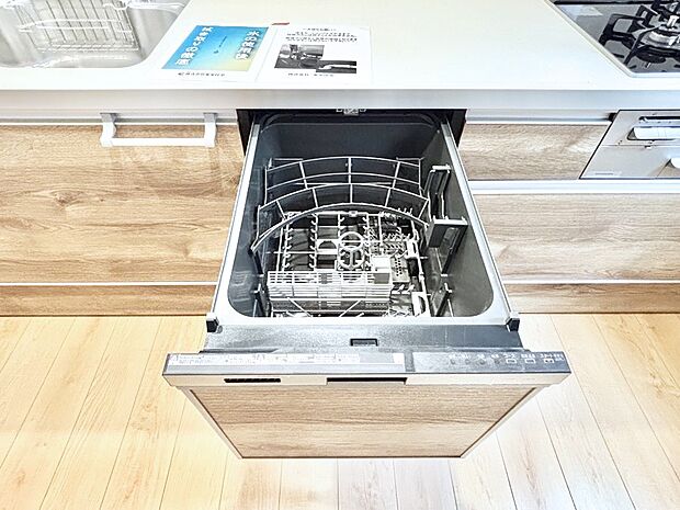 面倒なお片づけは食洗機にお任せ!家事の負担が減って、時間にも気持ちにもゆとりができます。