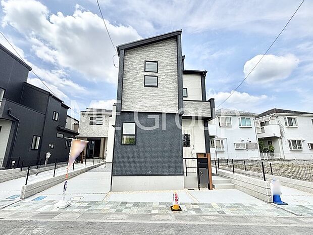 たっぷりの陽光と開放感に包まれる明るい住まい