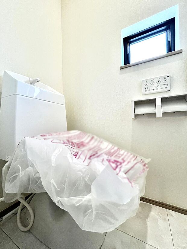 トイレは1階と2階それぞれに配置されていてとても便利です。 