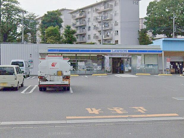 コンビニ 1100m ローソン日高中鹿山店