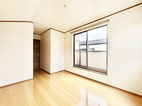 収納が充実しているので、居住スペースを広く使えます。
