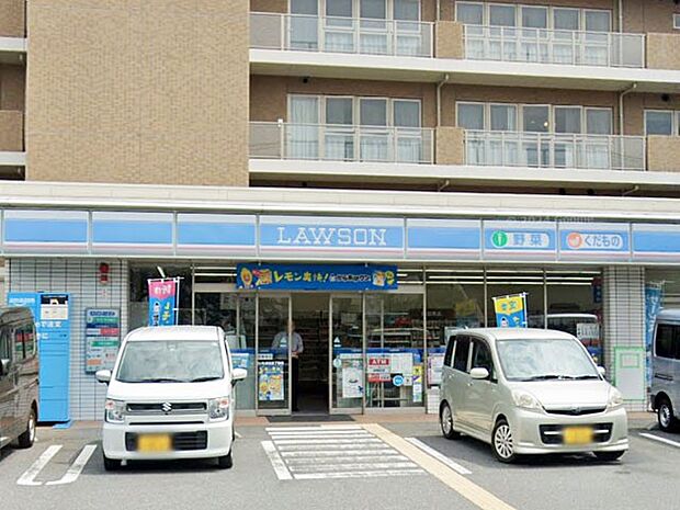 コンビニ 400m ローソン さいたま辻五丁目店