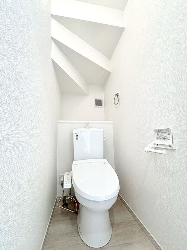 トイレは1階と2階それぞれに配置されていてとても便利です。