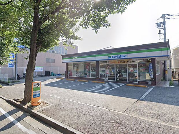 コンビニ 700m ファミリーマート八柱桜通り店
