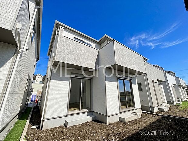 たっぷりの陽光と開放感に包まれる明るい住まい