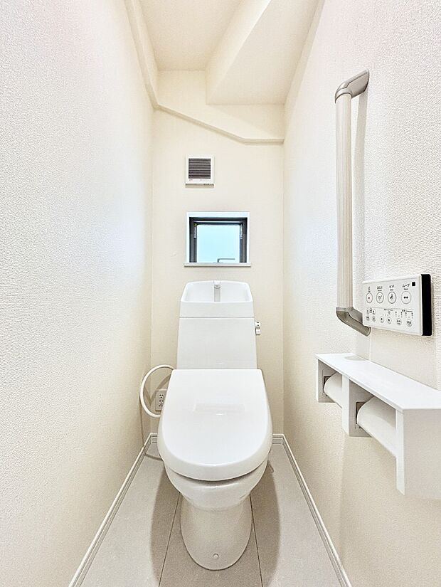 ウォシュレット付きトイレが1階と2階それぞれに配置されていてとても便利です。