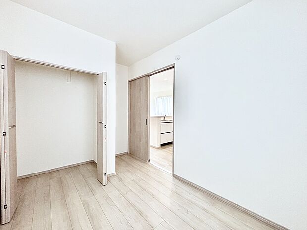1階4.25帖の洋室。どんなお部屋にするかとっても楽しみですね!
