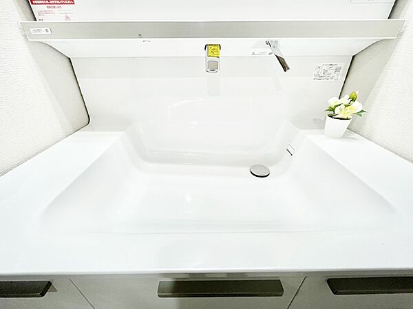 ハンドシャワー付き！使いやすい洗面台。