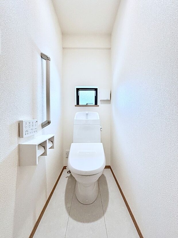 トイレは1階と2階それぞれに配置されていてとても便利です。 