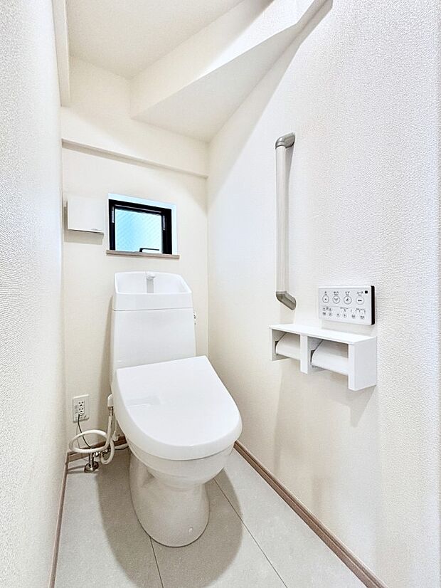 トイレは温水洗浄機能付き