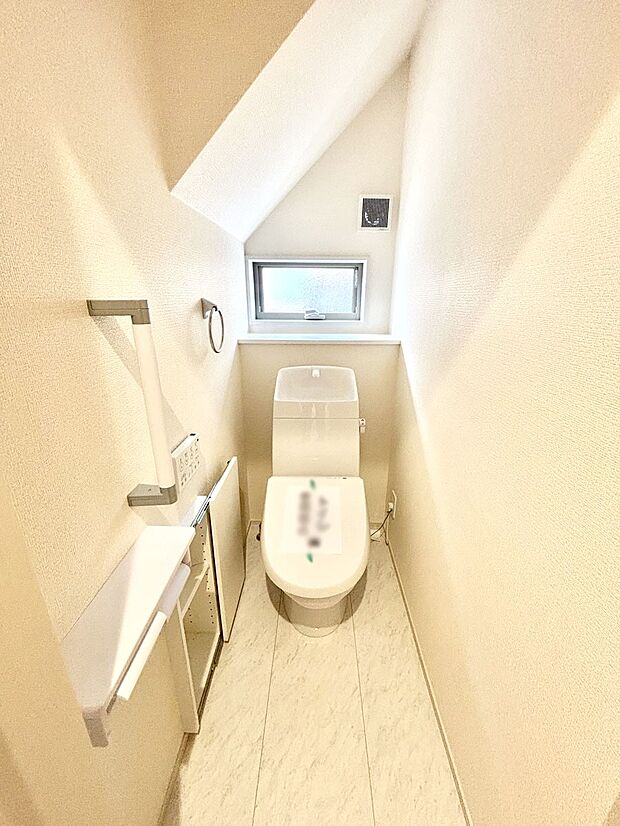 トイレは1階と2階それぞれに配置されていてとても便利です。