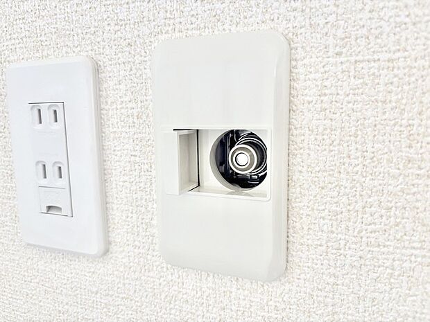 ガスコンセントがあれば足元からすぐに温まるガスファンヒーターを設置できます!
