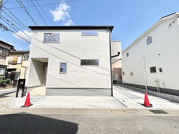 洗練された外観、上質な住空間が広がる室内は永く安心して過ごせる住居です。