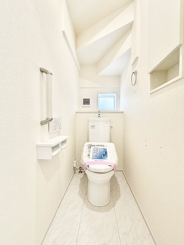 トイレは安心の2箇所!朝のバタバタも一安心です。